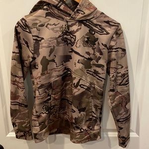 Underarmour Youth Large Camo Hoodie